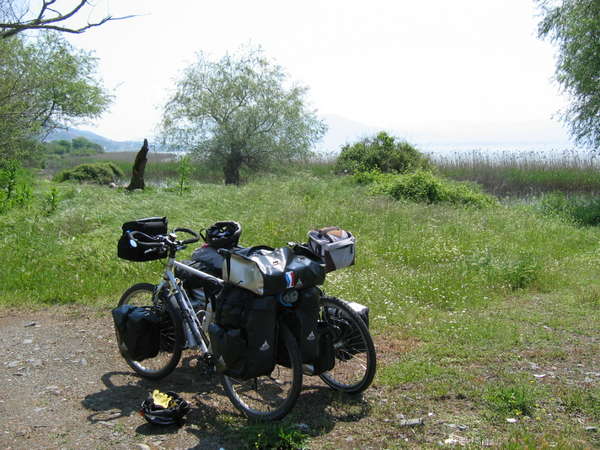 fichier 20060509_1110_annie_alain_velo-0.jpg