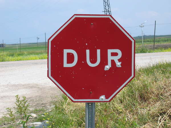 fichier 20060516_1033_stop_en_turc-0.jpg