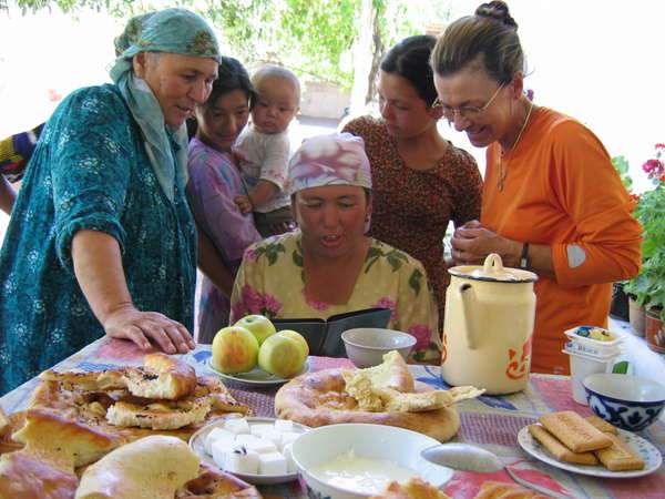 fichier 20060620_1012_collation_famille_uchkurgan-0.jpg
