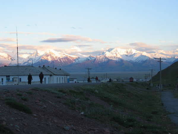 fichier 20060703_1627_113_chaine_pamir_depuis_sary_tash-0.jpg