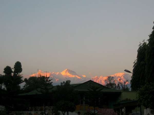 fichier 20061112_0900_0402coucher_soleil_annapurnas_pokhara-0.jpg