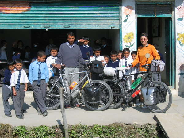 fichier 20061210_060000_0420_velos_devant_ecole-0.jpg