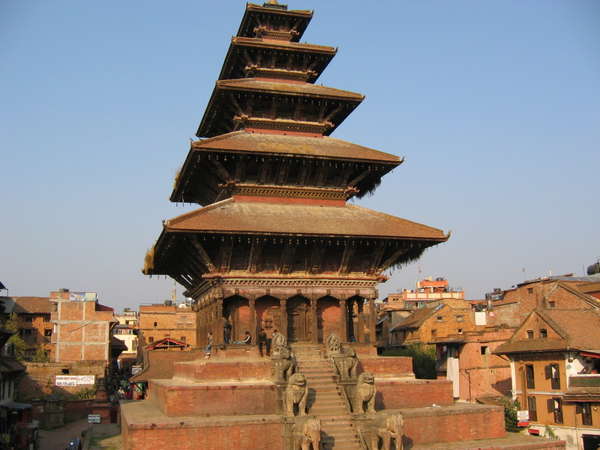 fichier 20061210_110000_0330_bhaktapur_temple_cinq_toits_nyatapola-0.jpg