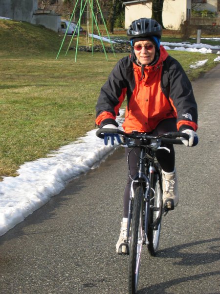 fichier 20060103_1601_annie_velo-0.jpg